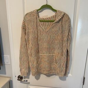 Cozy V-Neck Sweater in Cream and Tan
